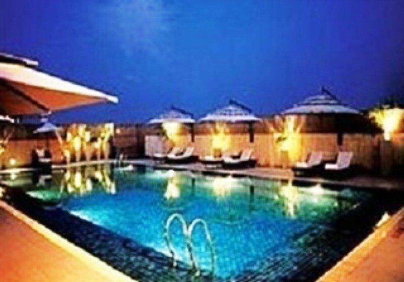 Отель Svelte Delhi, A Member Of Radisson Individuals Нью-Дели Экстерьер фото
